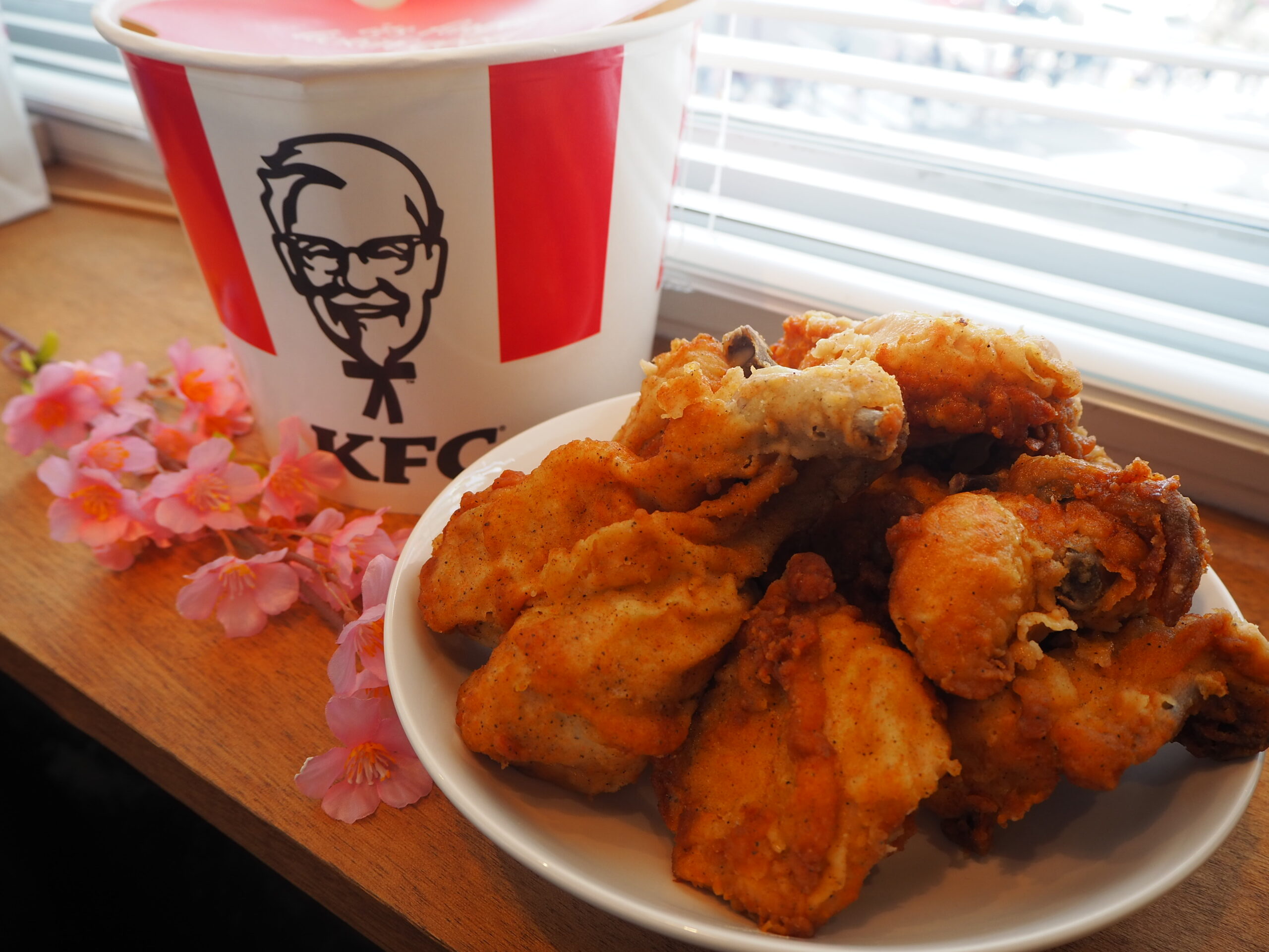 ケンタッキーのひなまつりバーレル！部位別に食べ比べ実食レポ！