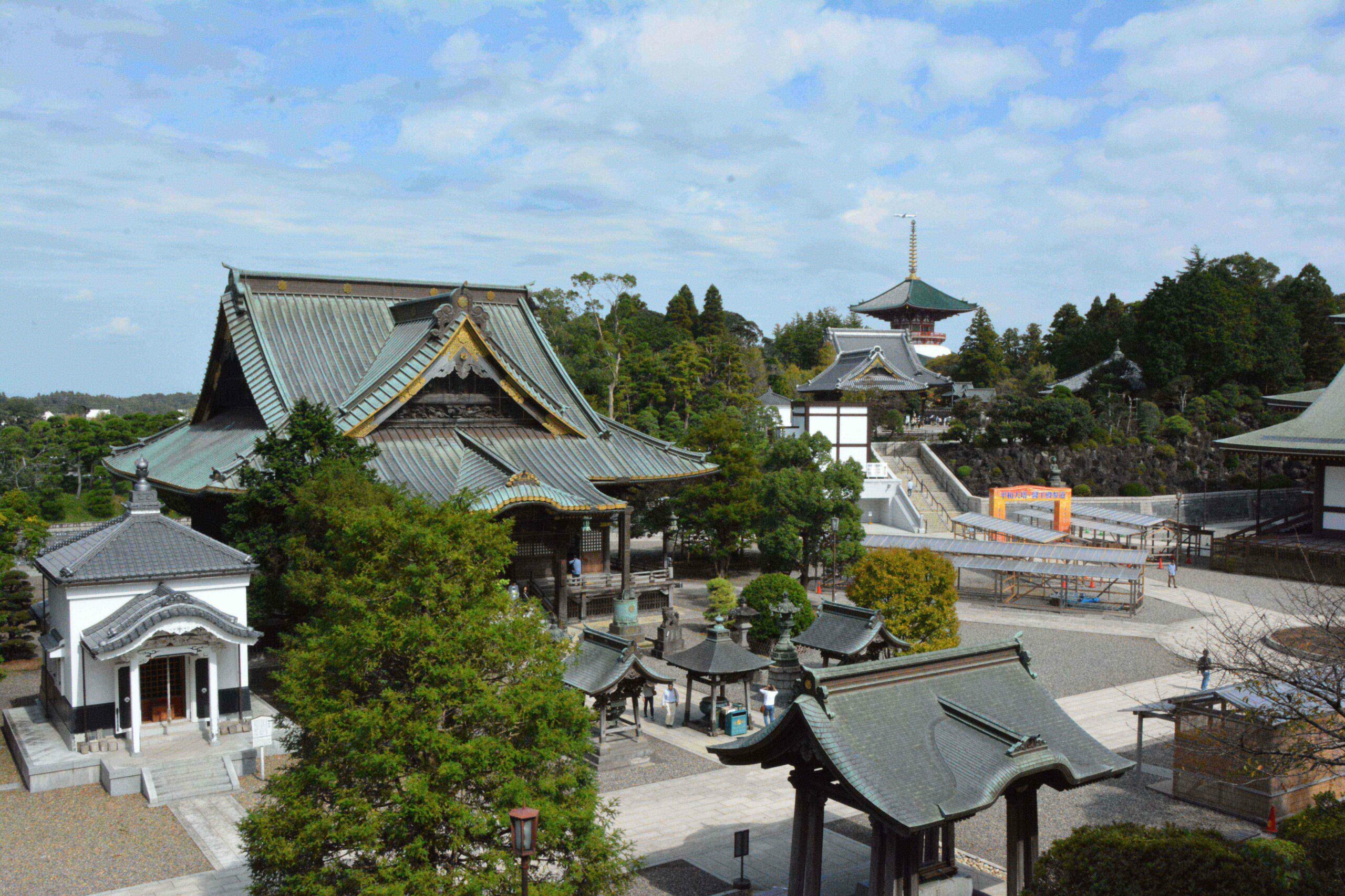 【成田山新勝寺】6種類の御朱印を求めて巡る大本堂と平和の大塔を結ぶ参道