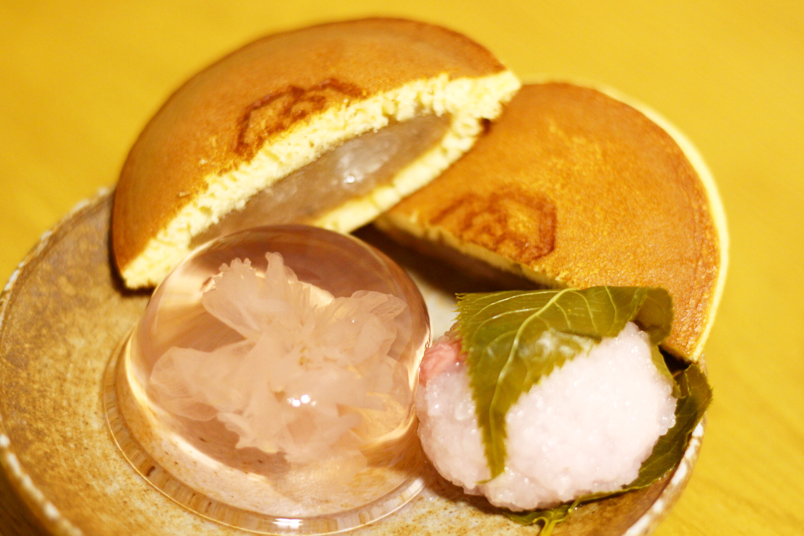 亀屋万年堂の桜スイーツ3選！桜の道明寺、どら焼き、ゼリーを実食レポ