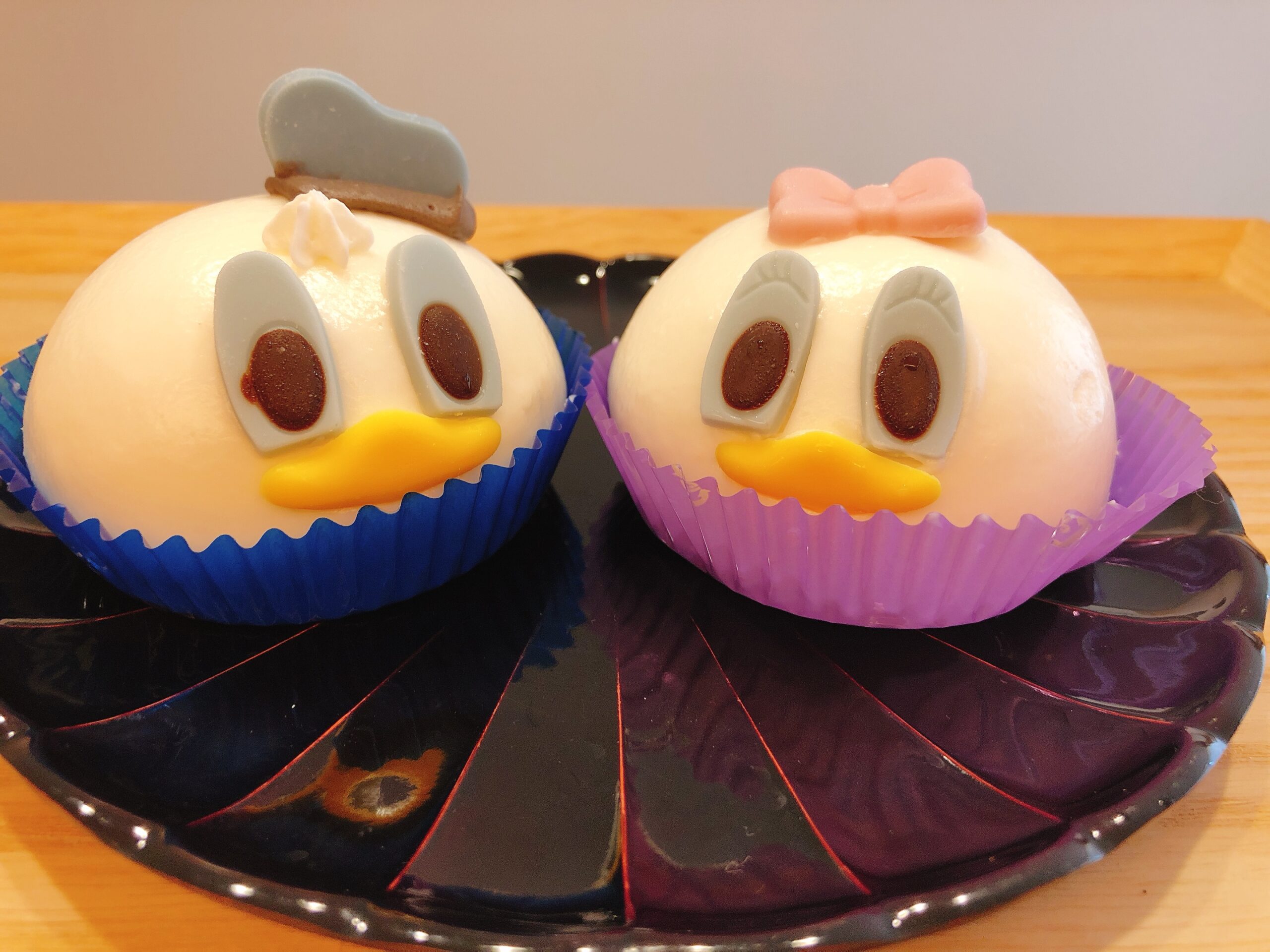 セブンイレブンのディズニーケーキを実食！真っ白なムースの中には…