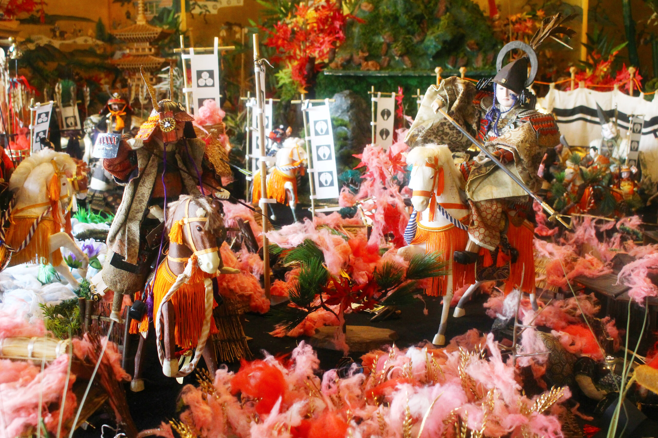 端午の節句・飯塚2021開催中！迫力満点の五月人形、つつじが彩る名勝庭園