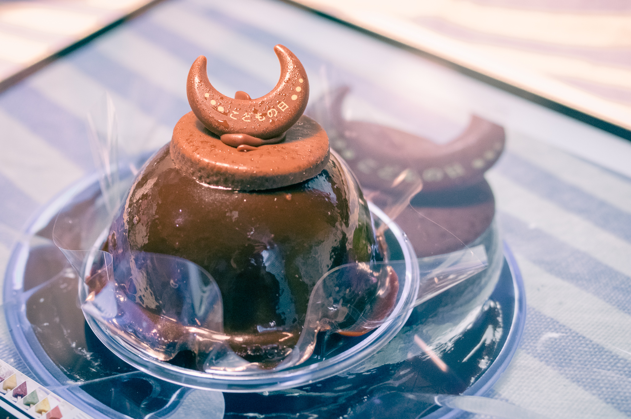 不二家のかぶとケーキを実食レポ！チョコの内側は大人も嬉しい…？