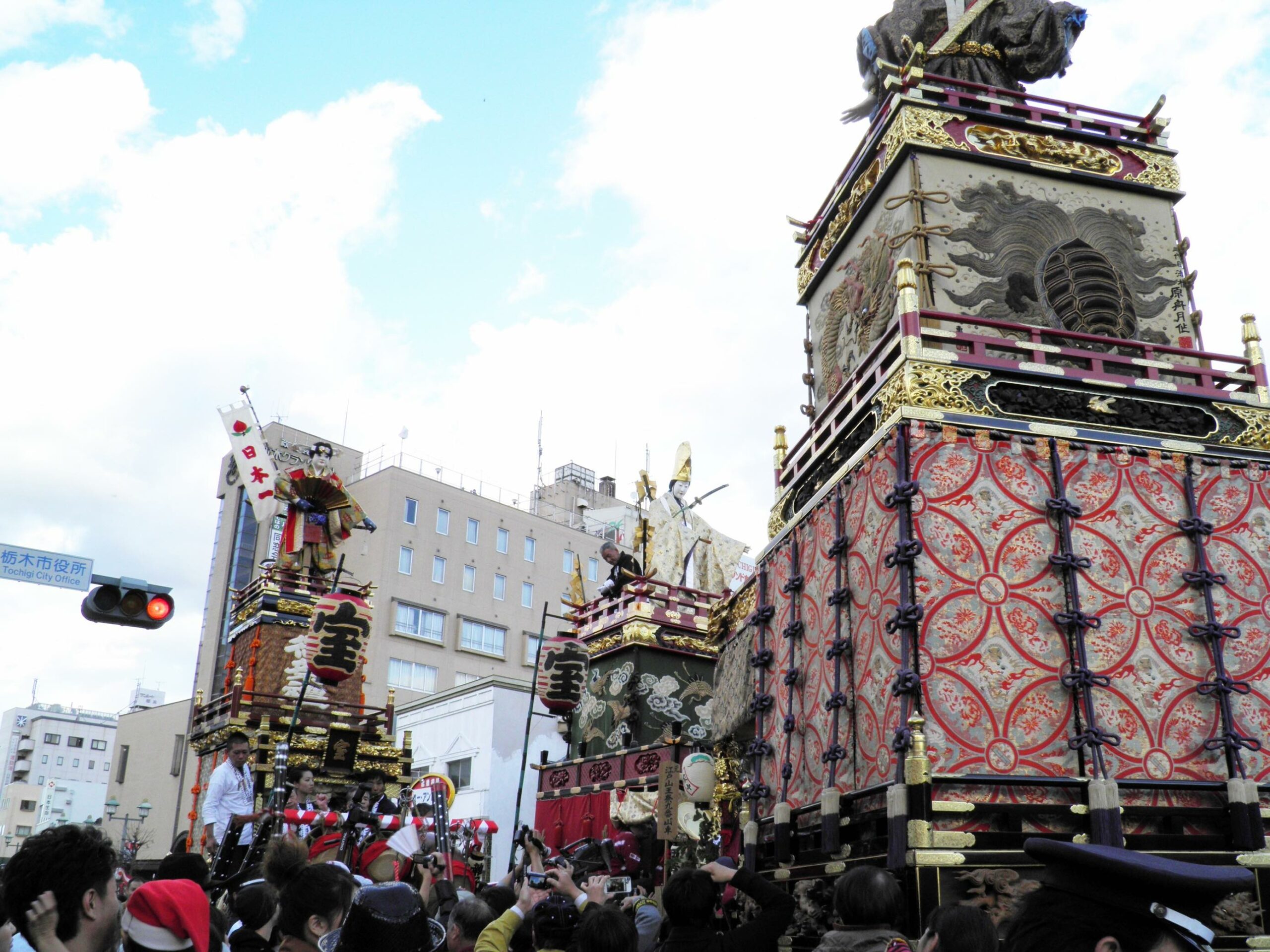 「とちぎ秋まつり」蔵の街を巡る江戸型山車｜観光経済新聞