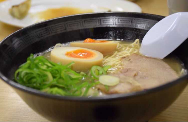 豚骨といえば長浜ラーメン！本場・福岡の味を再現できるのか！？〈実食レポ〉