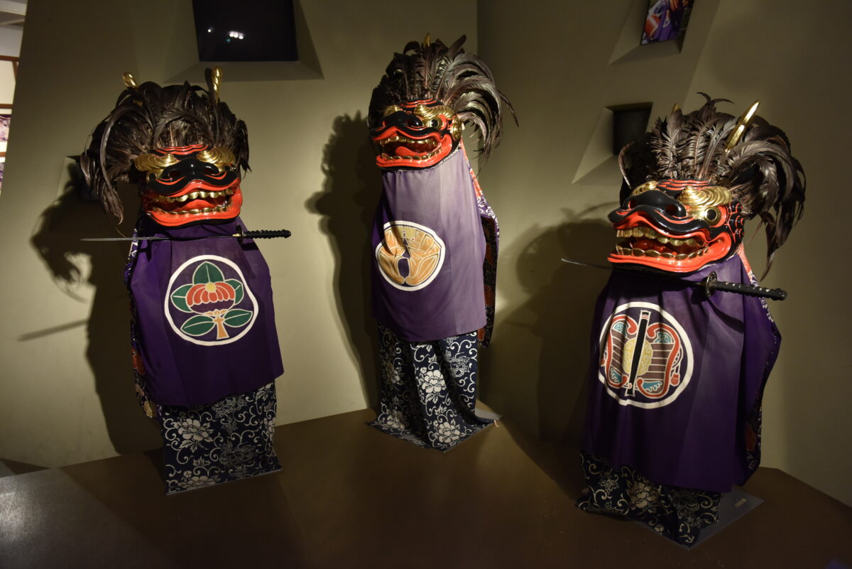 秩父・浦山で獅子舞の展示！人口約100人の地域で、多くの祭りが存続した理由とは？