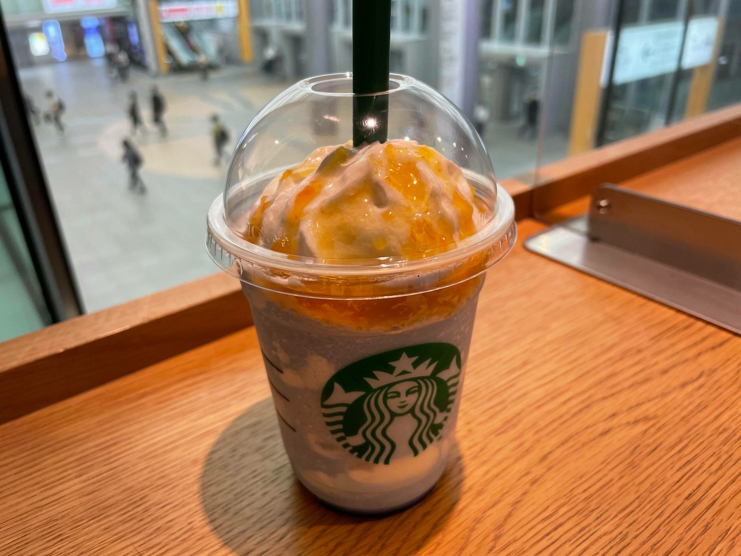 スターバックスの神奈川限定フラペチーノを飲んでみた！サマーブルークリームって？