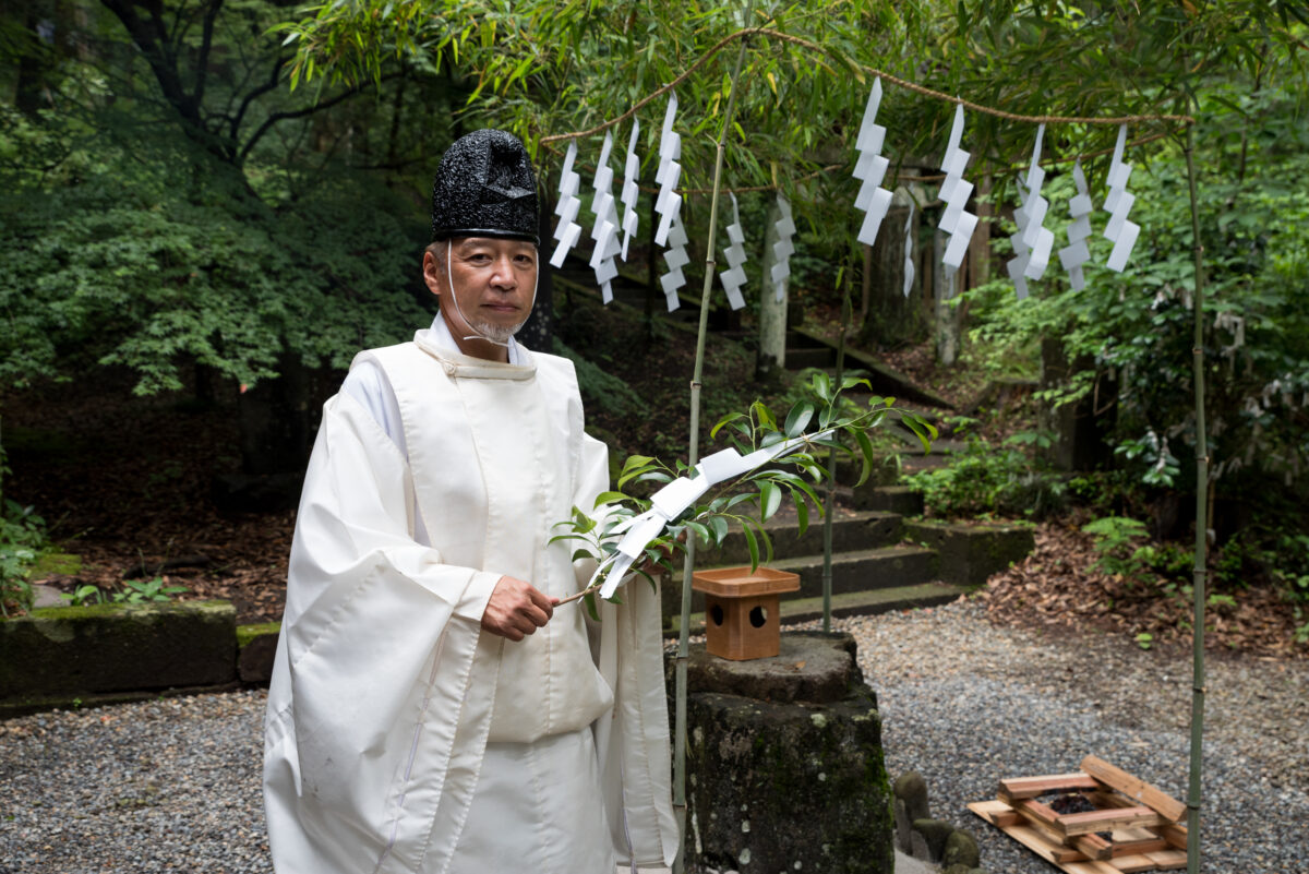 宮司不在だった神社を再建？日光大室高龗神社の狐塚宮司にインタビュー