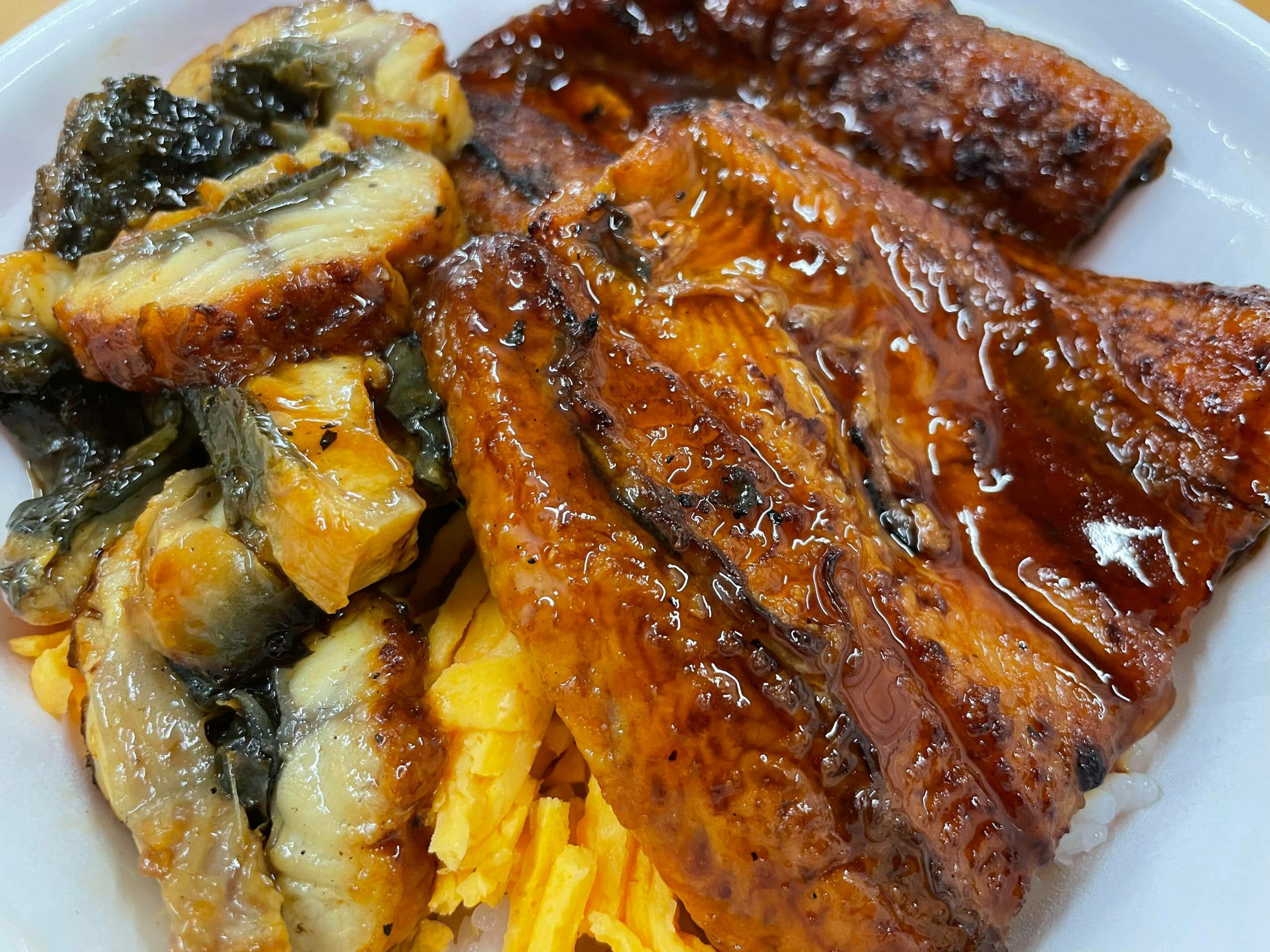 なか卯のうなぎを食べてみた！ボリューム大満足の豪快盛、味とコスパは？