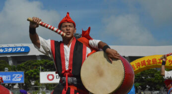 沖縄全島エイサーまつりはチムドンドン！祭りの前は100円沖縄そばで！