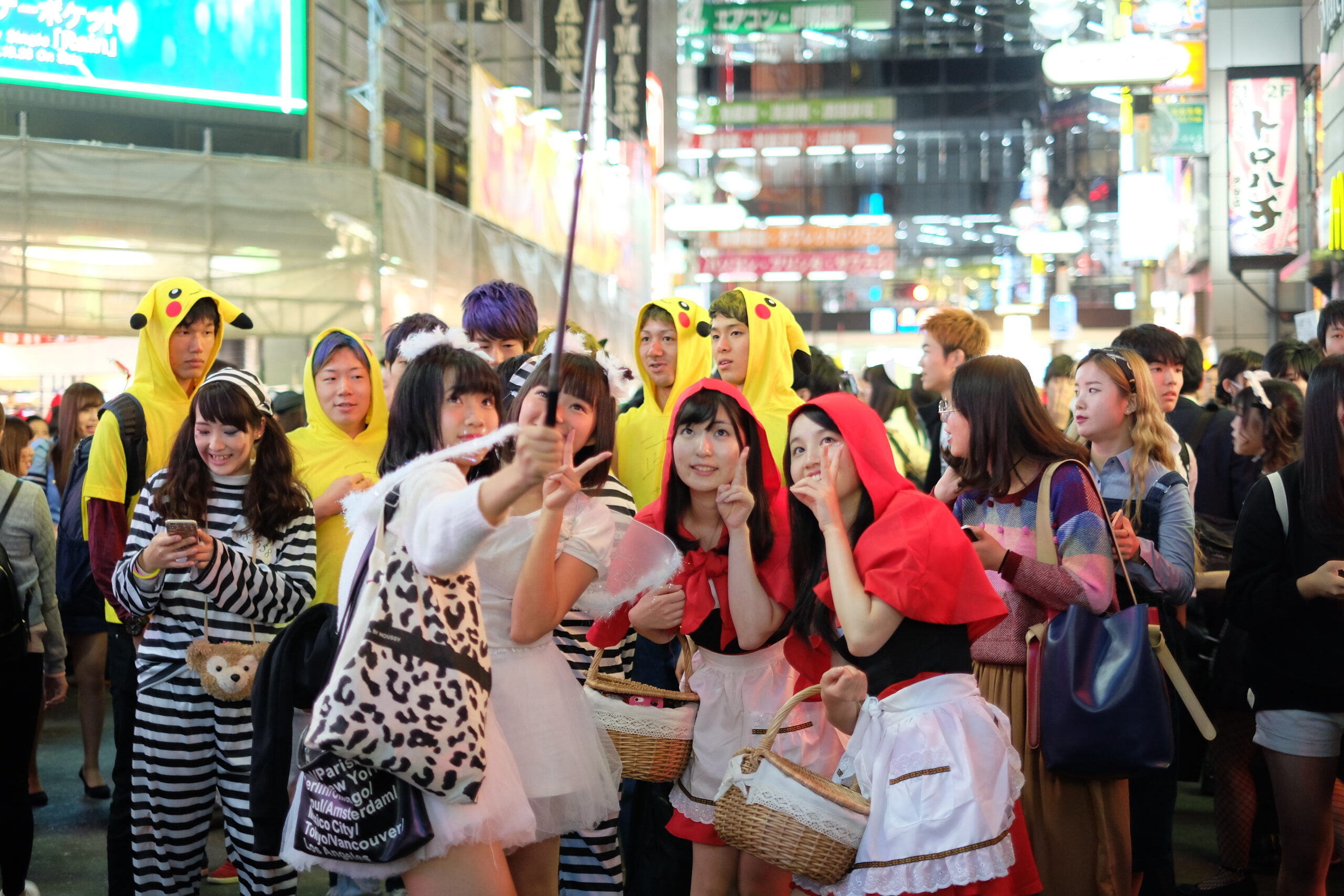 昔の日本人もコスプレしてもっとはしゃいでた！？ハロウィンとお祭り文化の意外な共通点