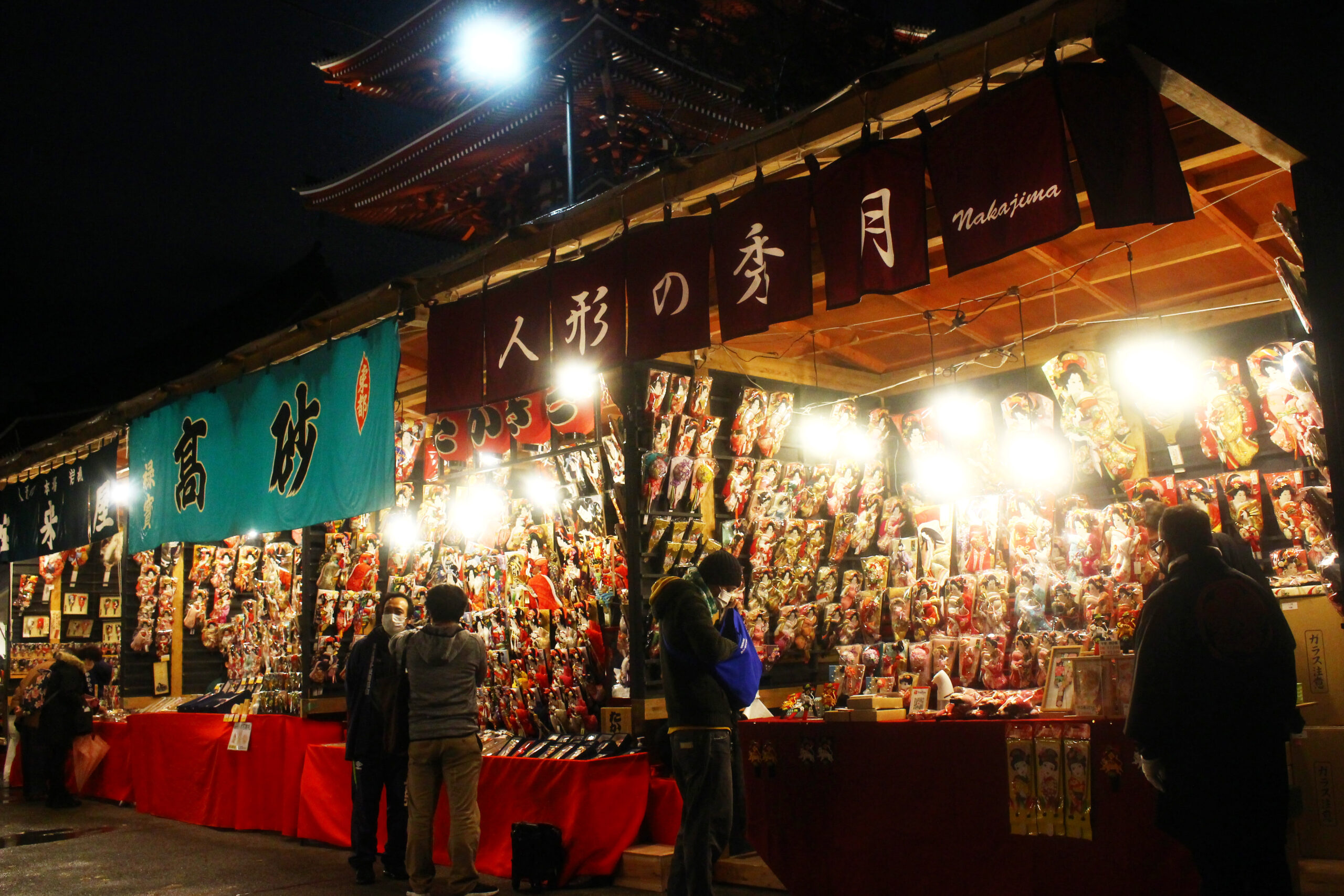 浅草寺歳の市2021初日速報！今年の顔が羽子板になって登場。19日まで開催！