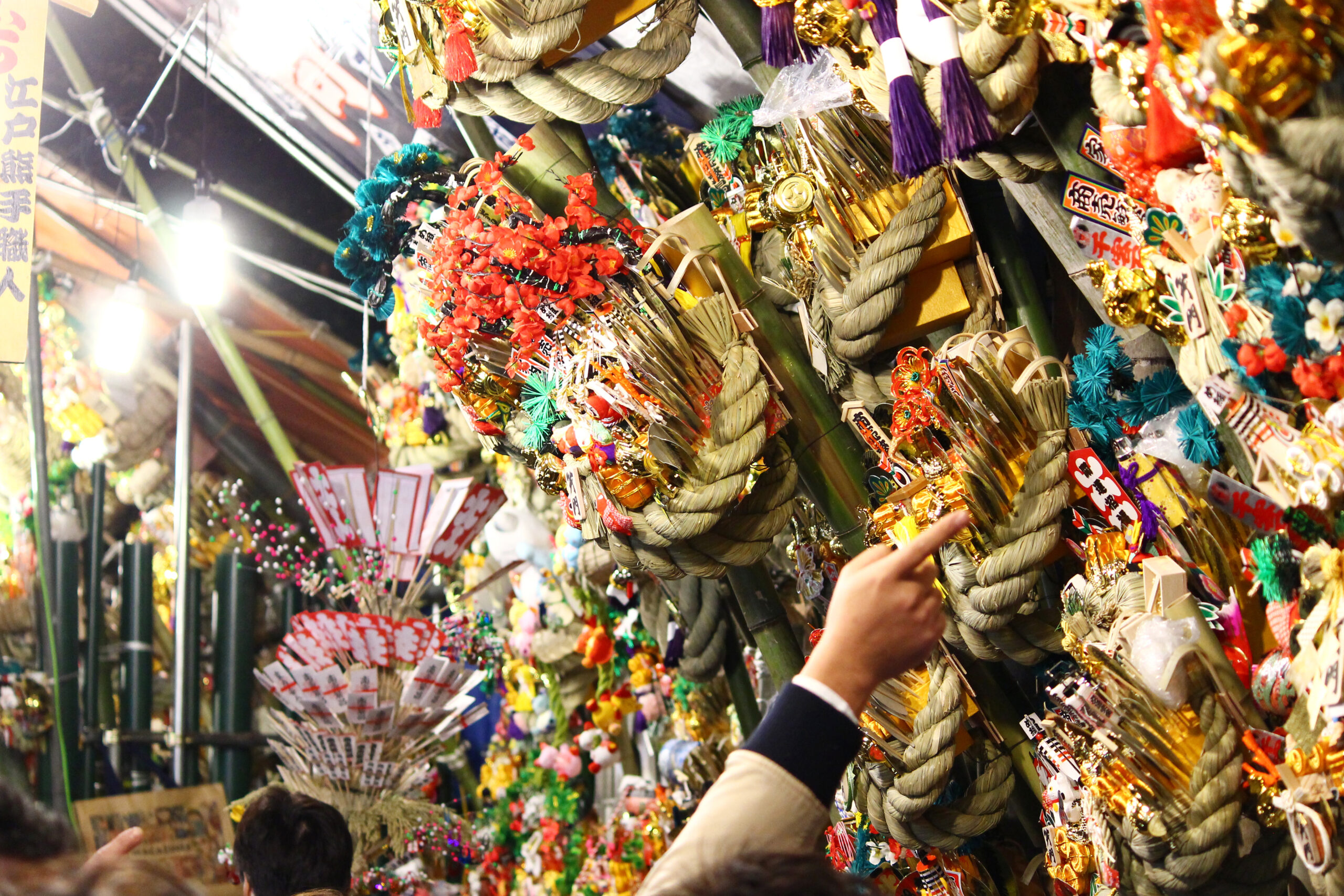 川口神社おかめ市2021速報！熊手市、屋台が境内を煌めかす年末の風物詩の祭り