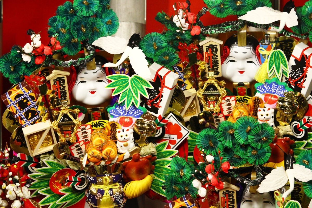 鳩ヶ谷氷川神社おかめ市2021速報！大正2年から続く、年末県内最後の熊手市