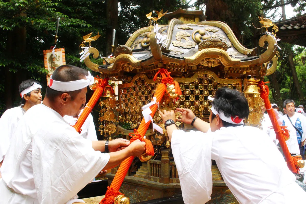 「上条まつり」北越の小京都の六角形神輿｜観光経済新聞