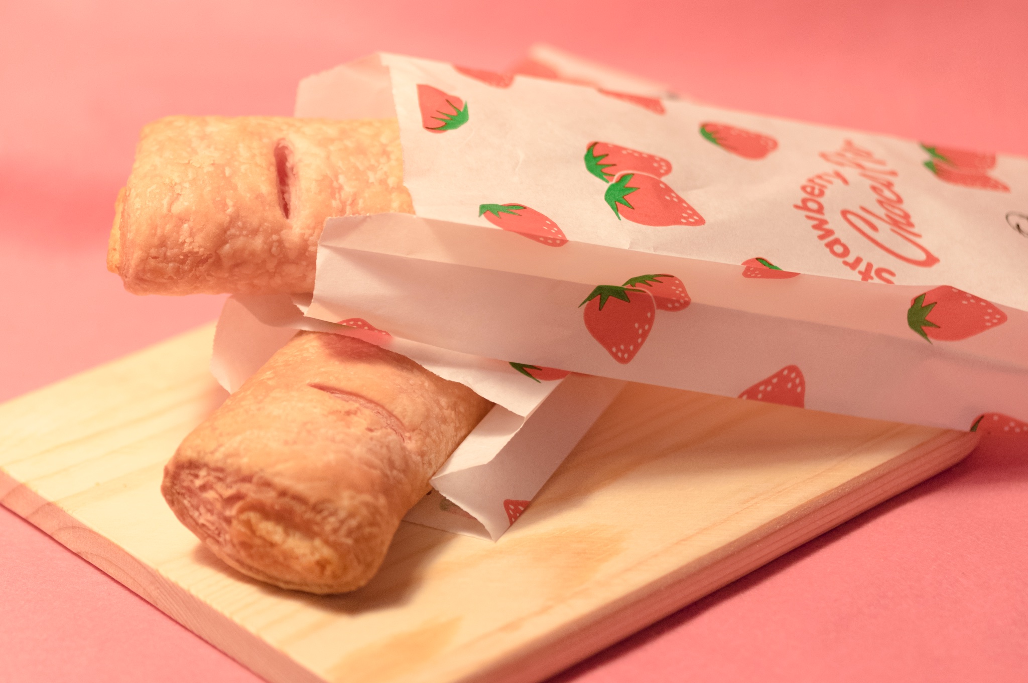 いちごの日（1月15日）に食べたい♪ケンタの「いちごチョコ パイ」を実食☆