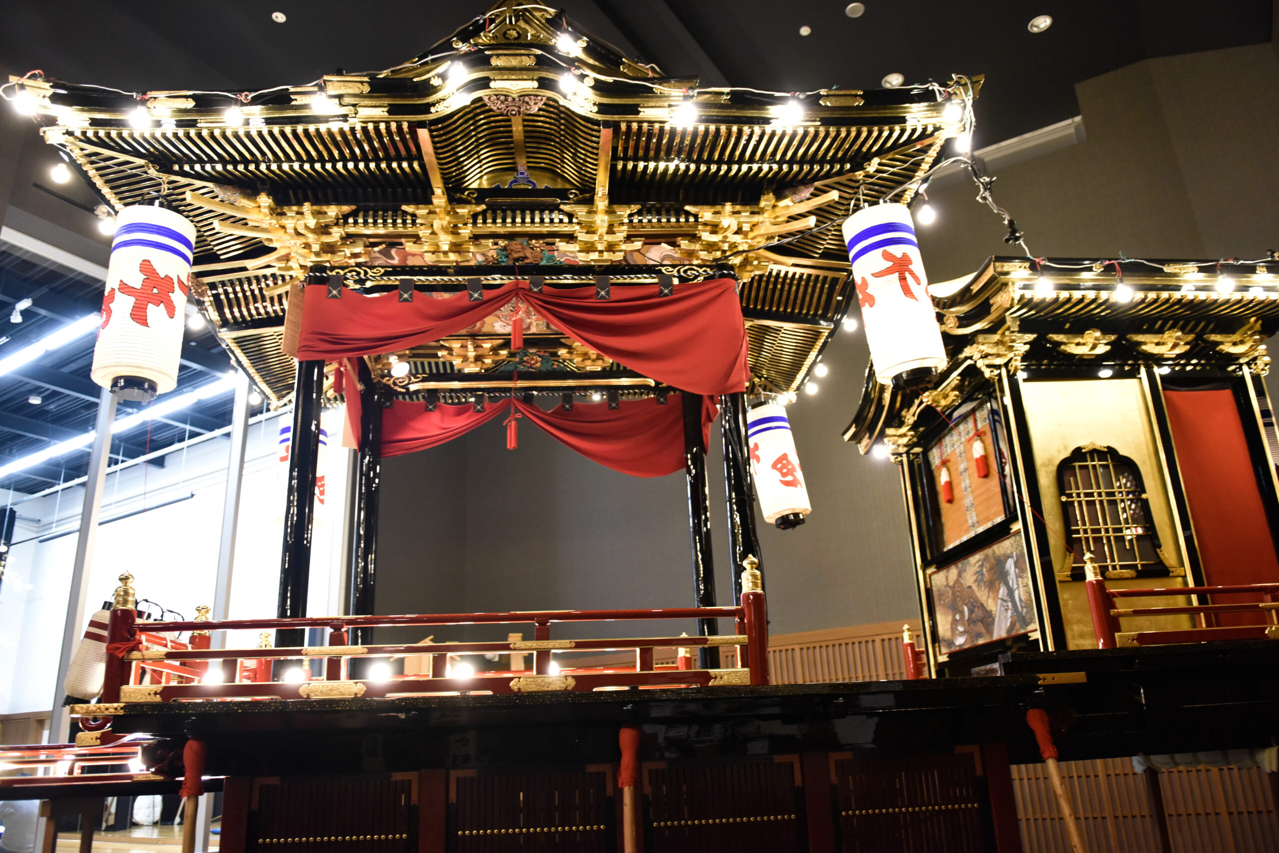 有名なアニメ監督も感激！曳山2基の展示で2時間も長居できる「こまつ曳山交流館」の魅力とは？