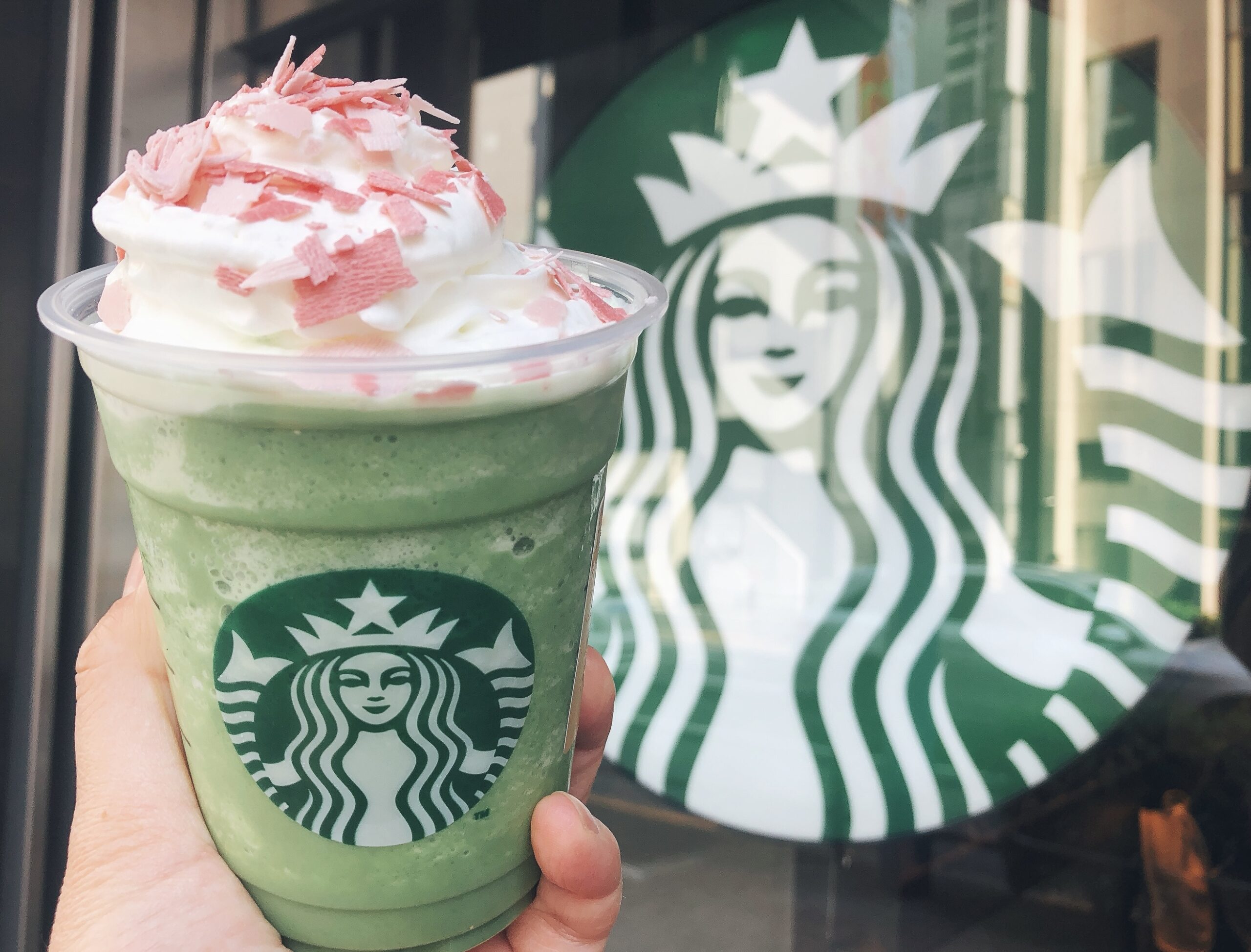 スタバの”和”カスタムでひな祭り！フォトジェニックな3色フラぺって？完全解説＜2022＞