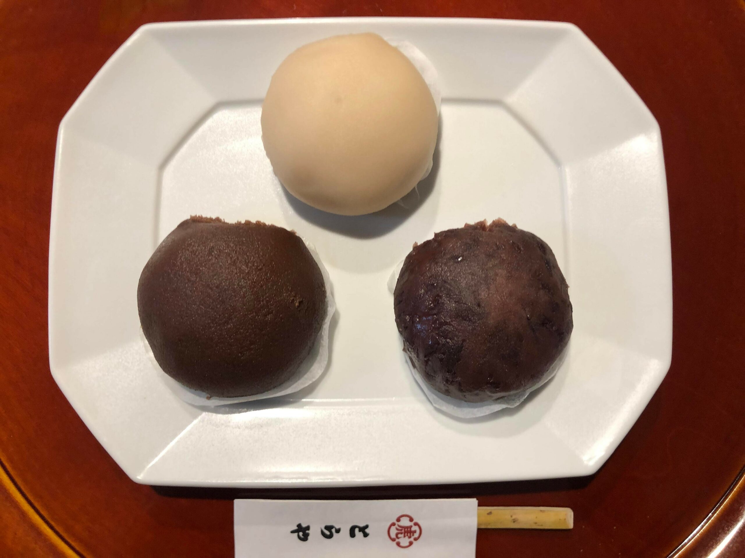 年2回だけ！とらやのお彼岸限定「おはぎ」を堪能！異なる3つの味は？実食レポ