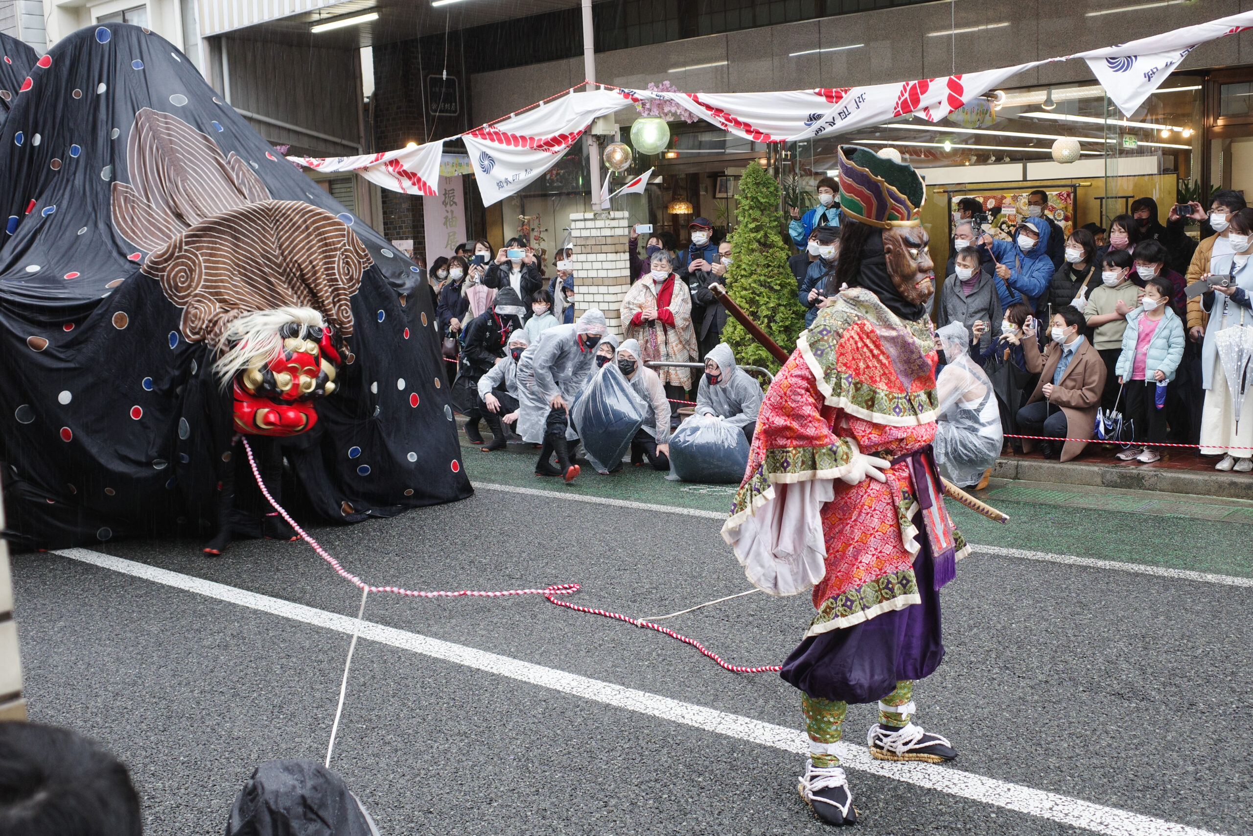飯田お練りまつりの獅子舞はなぜ巨大？なぜ盛り上がる？現地で考え分かったこと