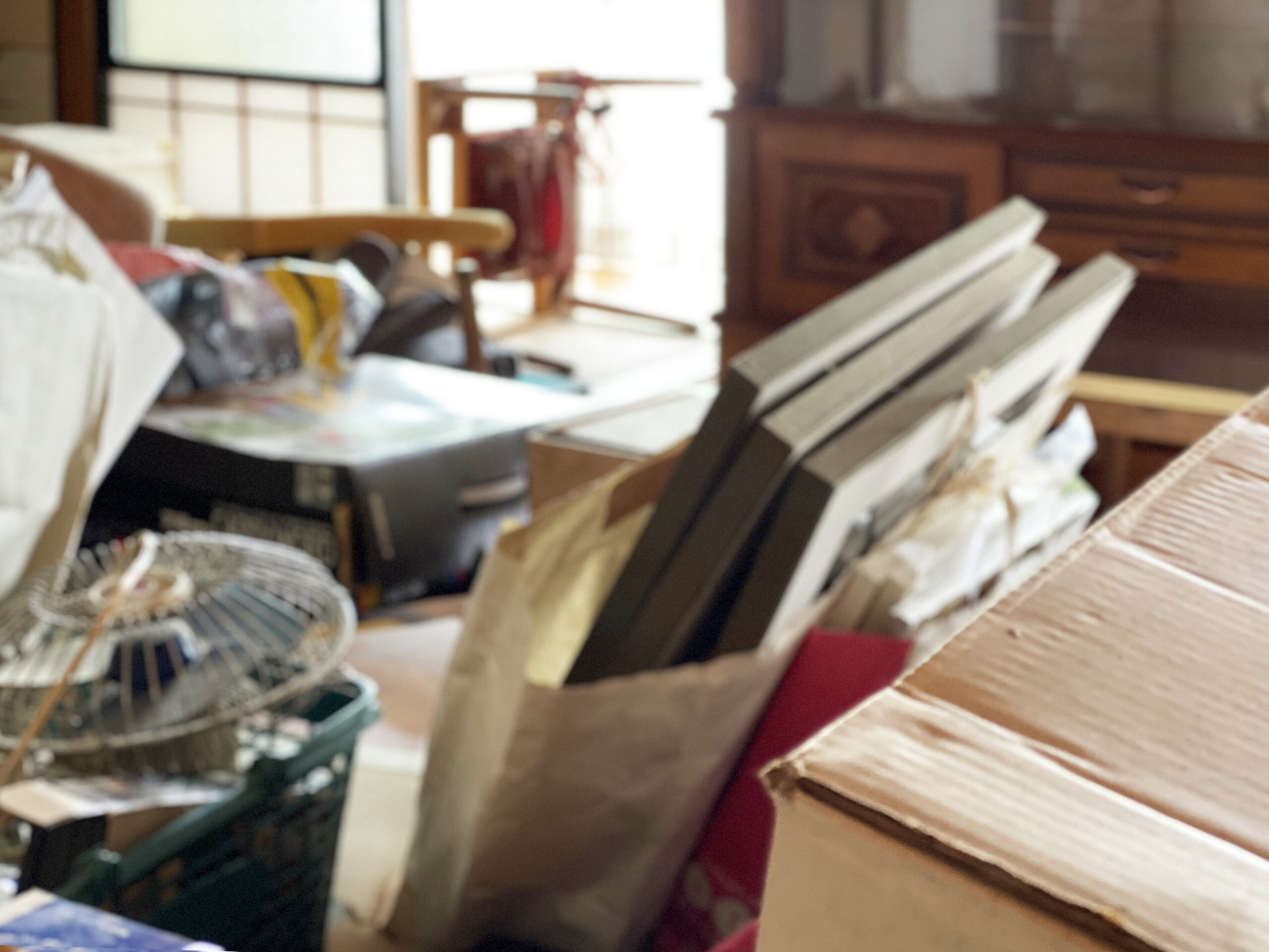 お守り・写真・人形…捨てづらい物の処分方法とは？新生活、新年度の前にすっきり断捨離！