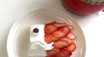 業スーで見つけた88円ロールケーキで「こいのぼりスイーツ」を作ってみた