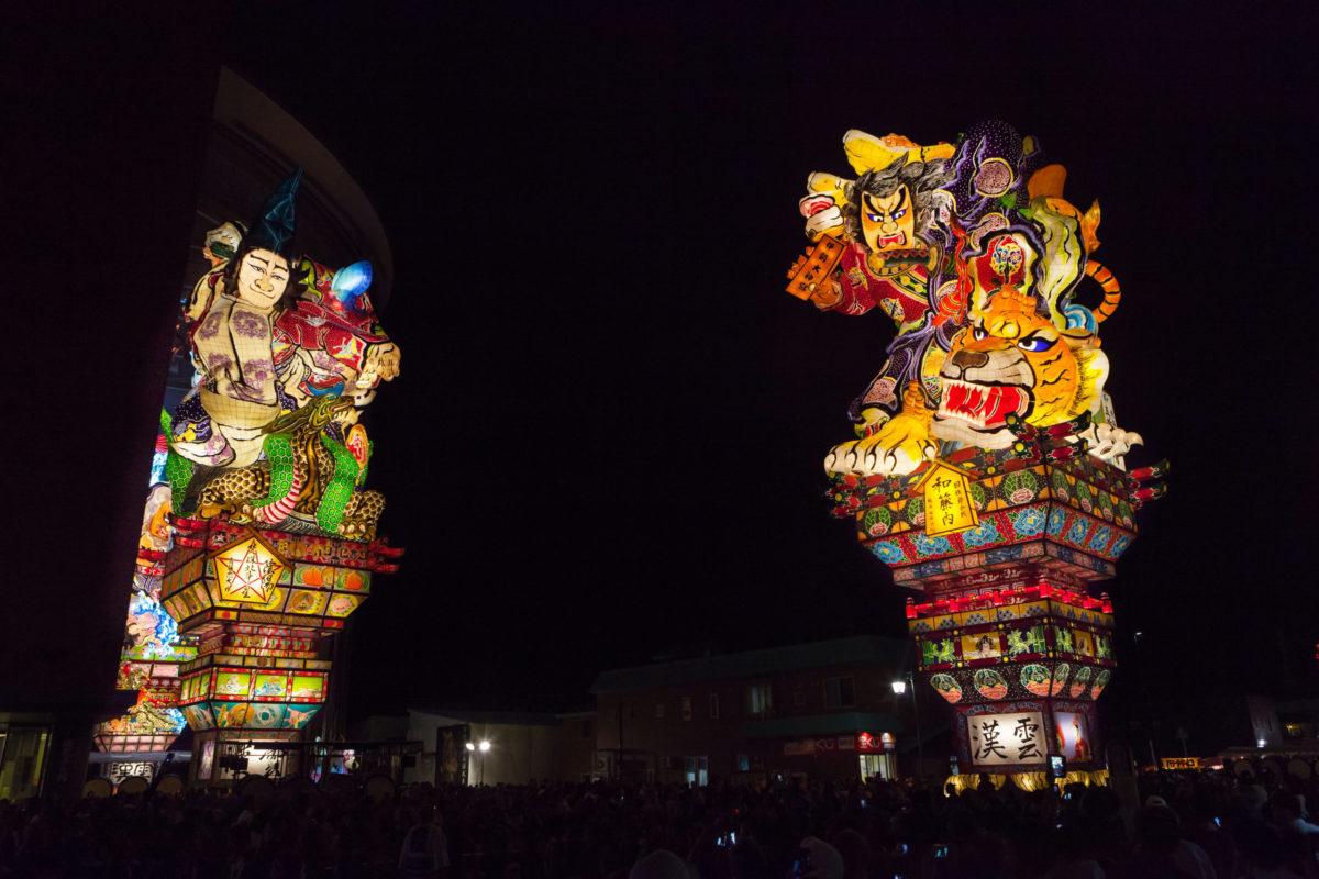 「五所川原立佞武多」見上げる迫力｜観光経済新聞