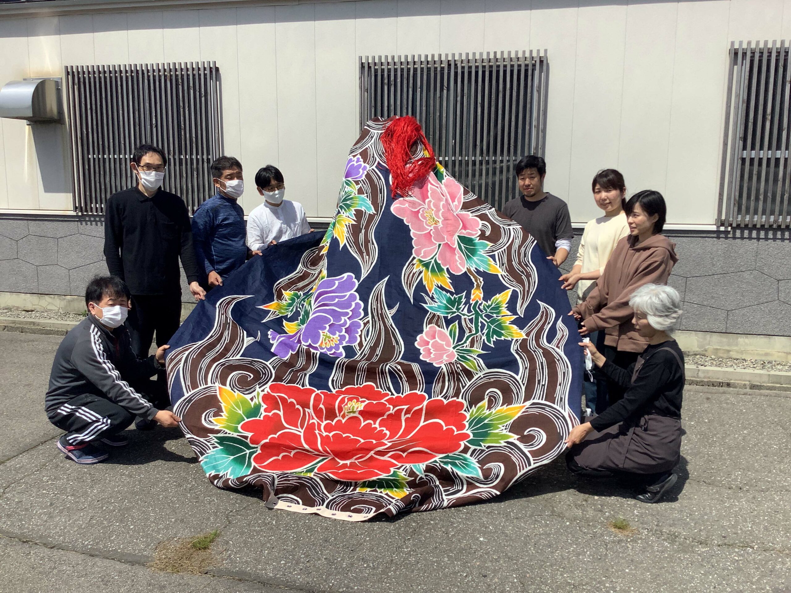 金沢の祭りは豪華！その理由は工芸文化？加賀友禅職人の手仕事、そして祭りにかける想いとは