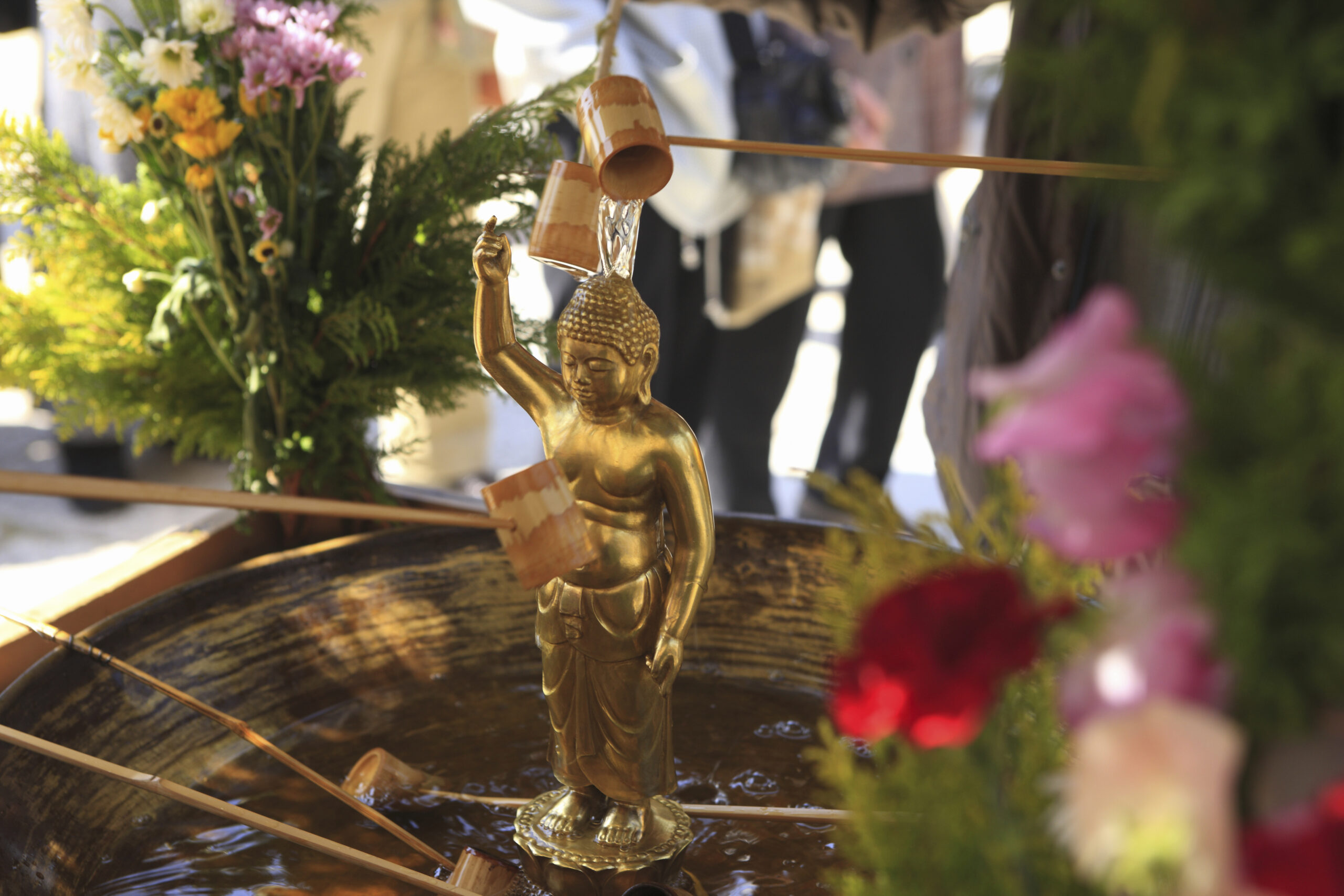 4月8日は花まつり！正式名は？何をする行事？なぜ甘茶を飲む？味は甘い？