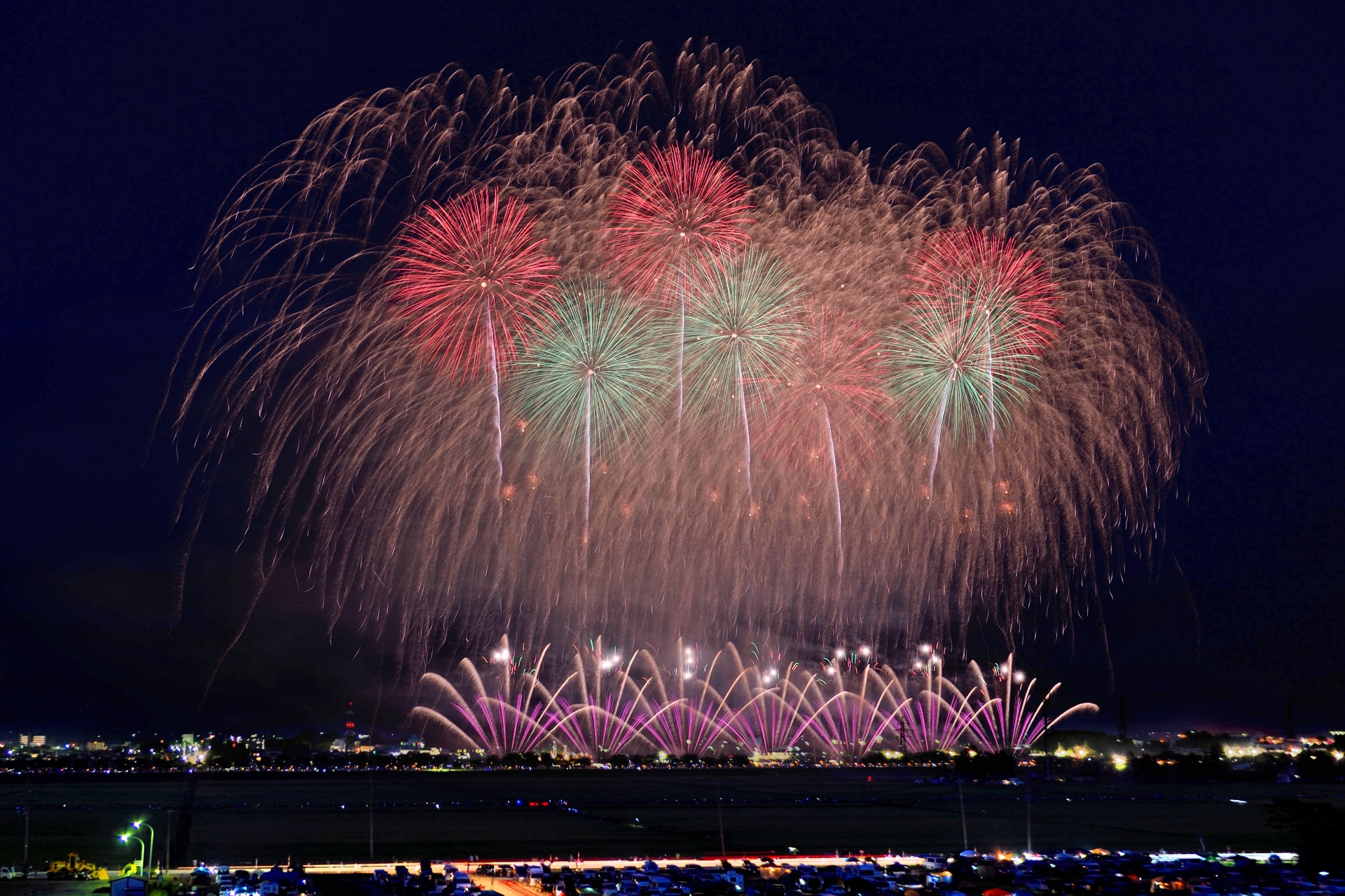 夏の「大曲の花火」が3年振りに開催へ　「春の章」に続き