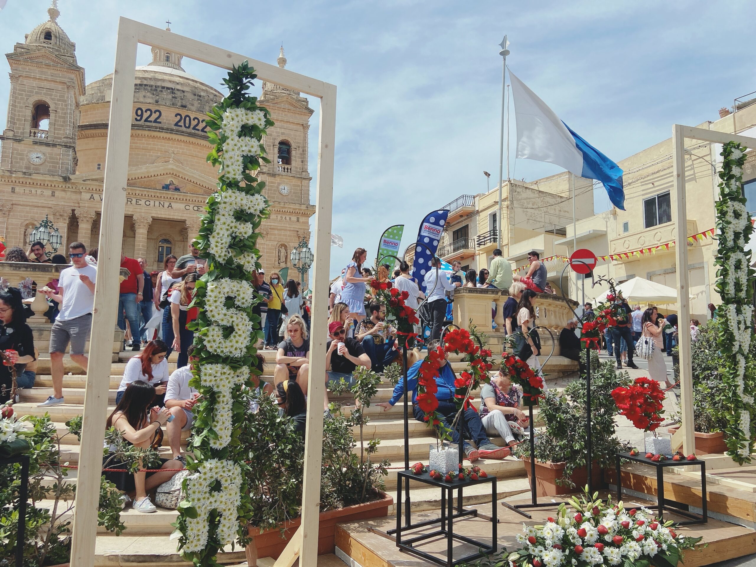 思い描いていた西洋を発見！？マルタの村で行われるストロベリーフェスティバルに行ってきた！