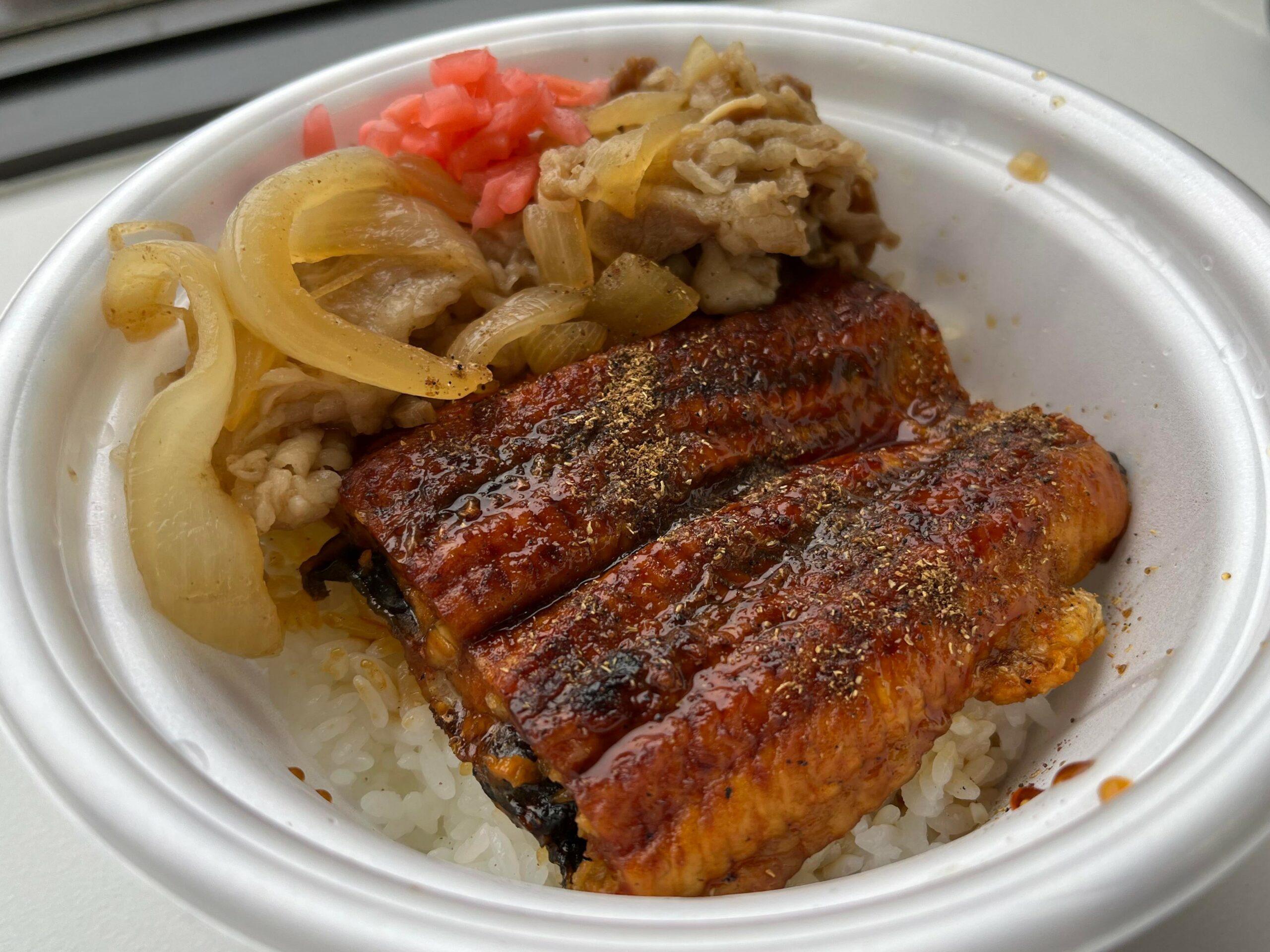 今年もやっぱり牛丼屋のうなぎが最高すぎた！松屋の「うな丼」を実食レポ‐2022年版