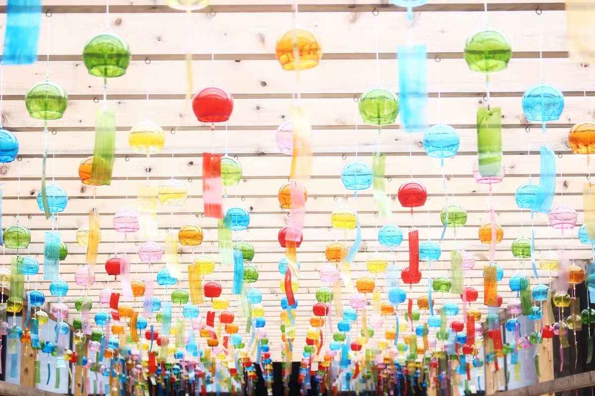 縁結びに疫病退散、期間限定御朱印も！いま開催中の全国「風鈴まつり」7選！