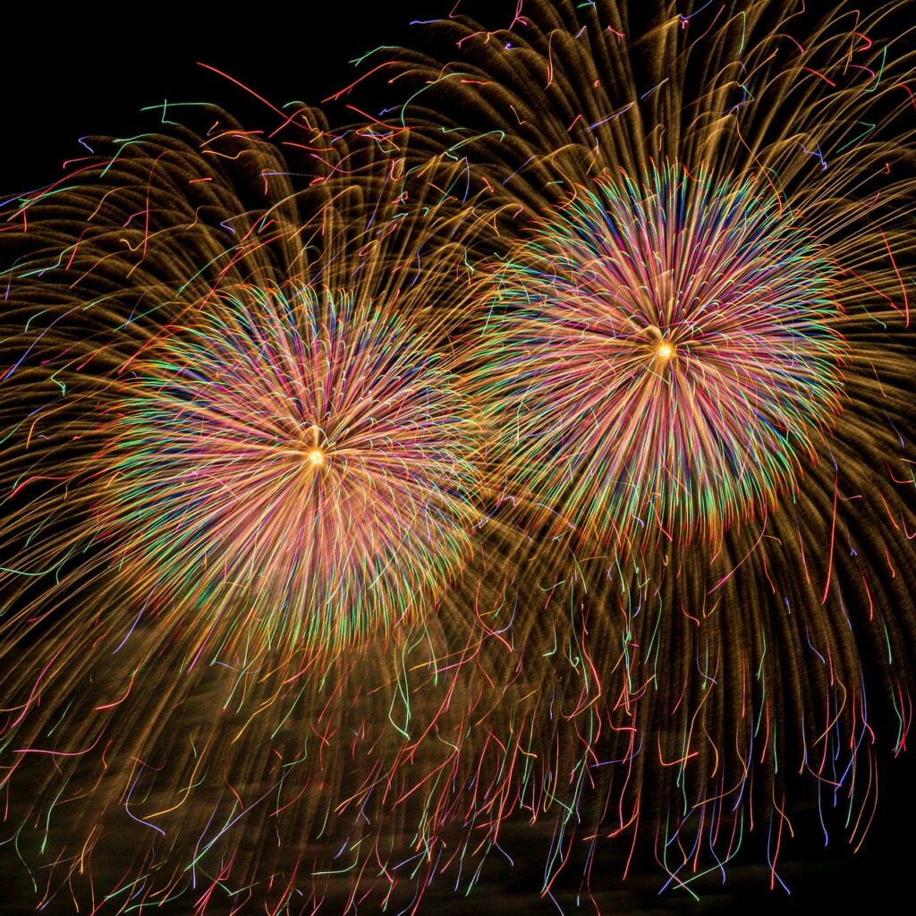 究極の2尺玉を目撃せよ！桑名水郷花火大会