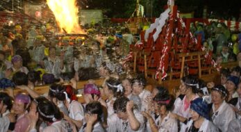 風呂も祭りも楽しめる、ニッポンづくしの温泉奇祭5選
