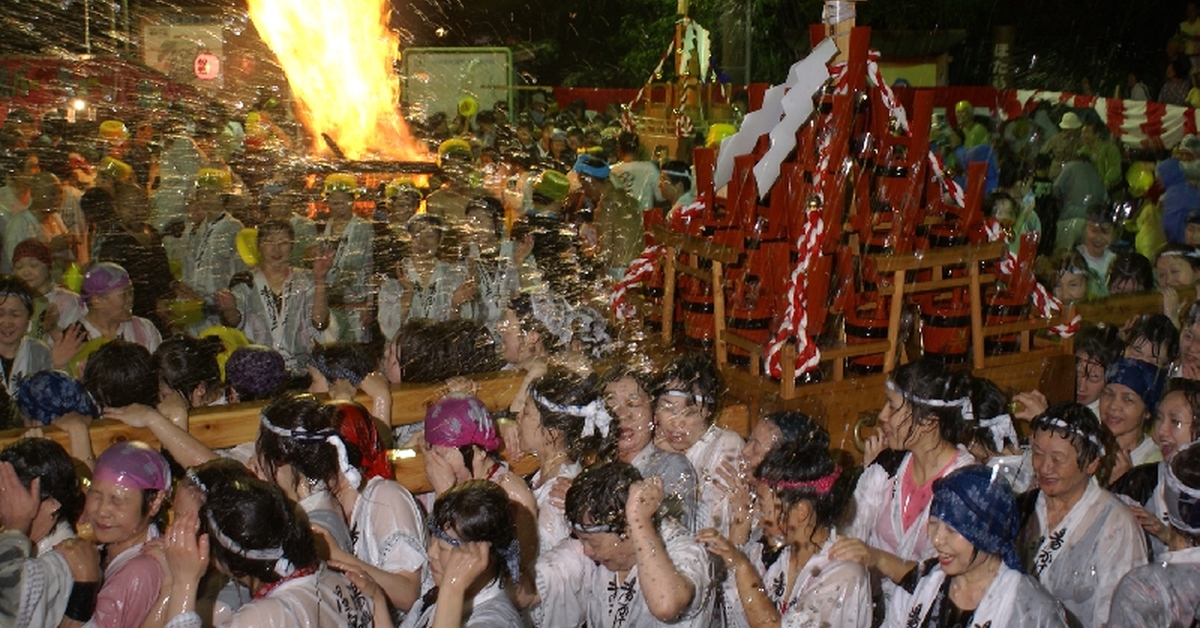 風呂も祭りも楽しめる、ニッポンづくしの温泉奇祭5選