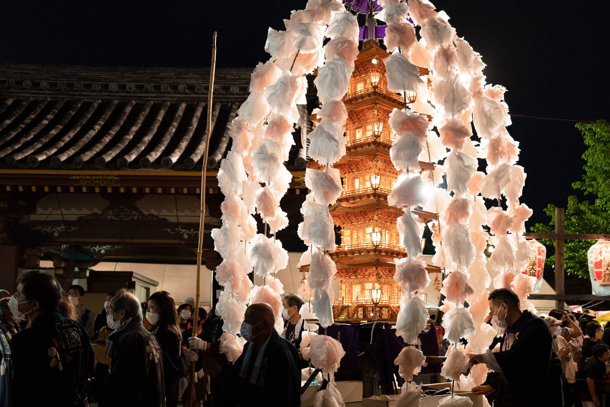 東京・大田区の池上本門寺2023年「お会式」は10月11日から！万灯練供養で秋の夜に季節外れの桜咲く！