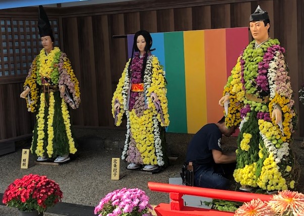 文京区・湯島天神に2000本の菊！2023年「湯島天神菊まつり」で日本人の美意識と伝統を楽しむ秋