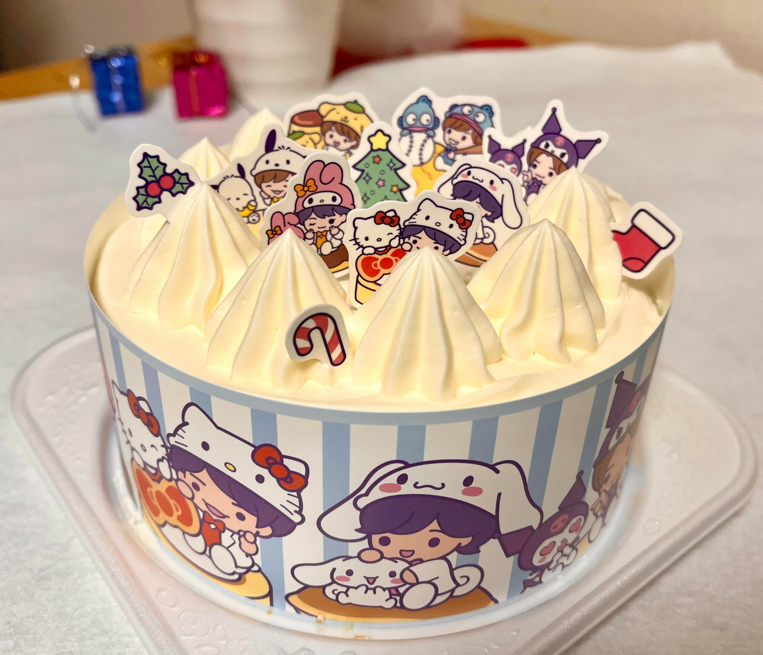 ローソン限定！なにわ男子✕サンリオキャラクターズのクリスマスケーキを食べてみた！