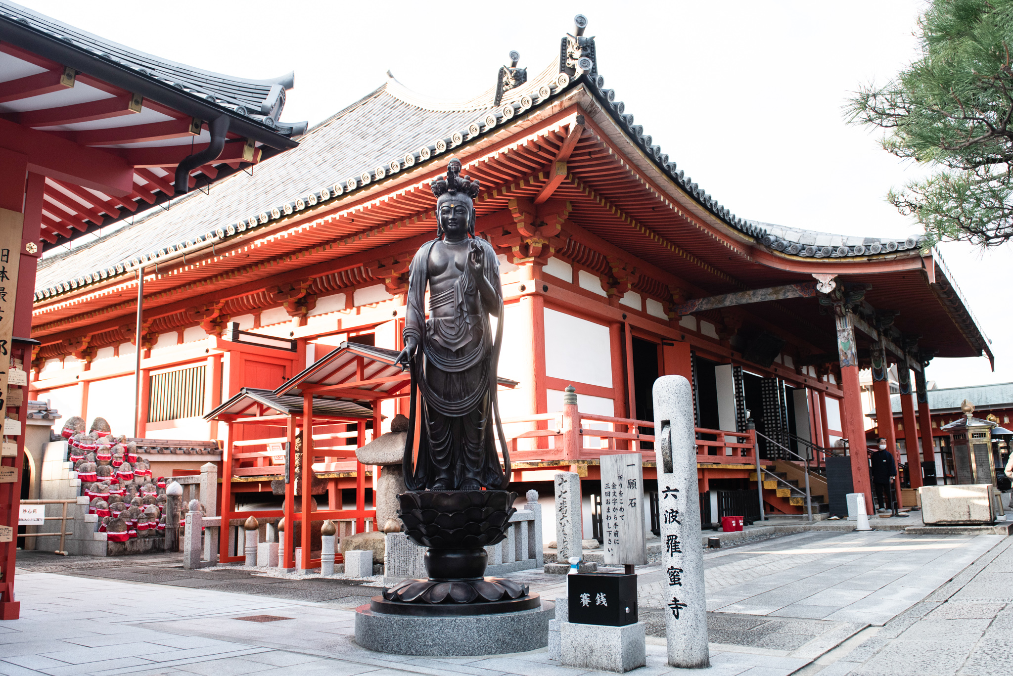 なぜ踊りながら念仏を唱えるの？800年前の秘儀、京都・空也踊躍念仏を堪能する