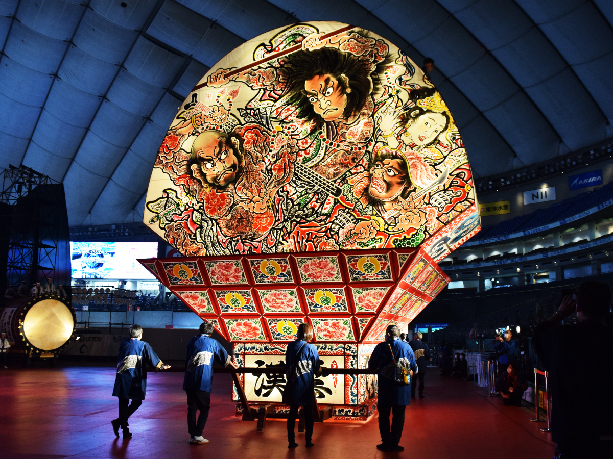 ふるさと祭り東京2023に「弘前ねぷたまつり」が登場！圧巻の練り歩きと見所レポート＆観客の声をご紹介
