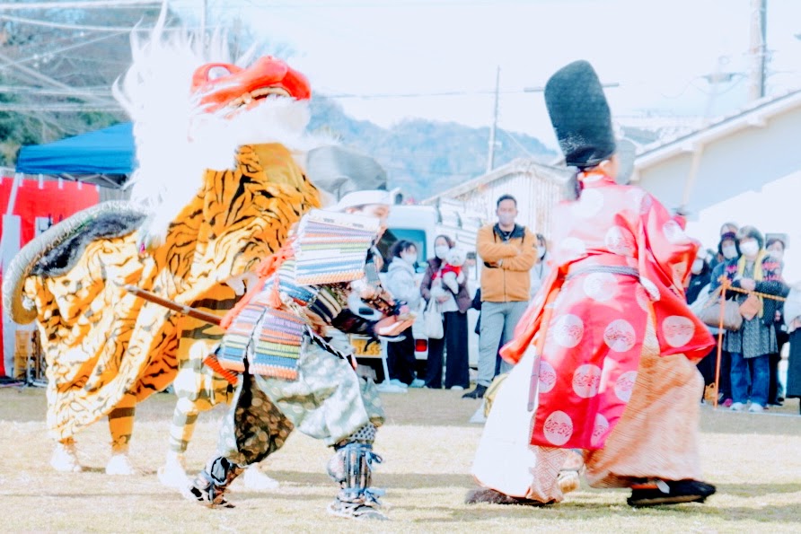 【悲報】鵺（ぬえ）ばらい祭の鵺さん、今年も源氏に退治されてしまう！