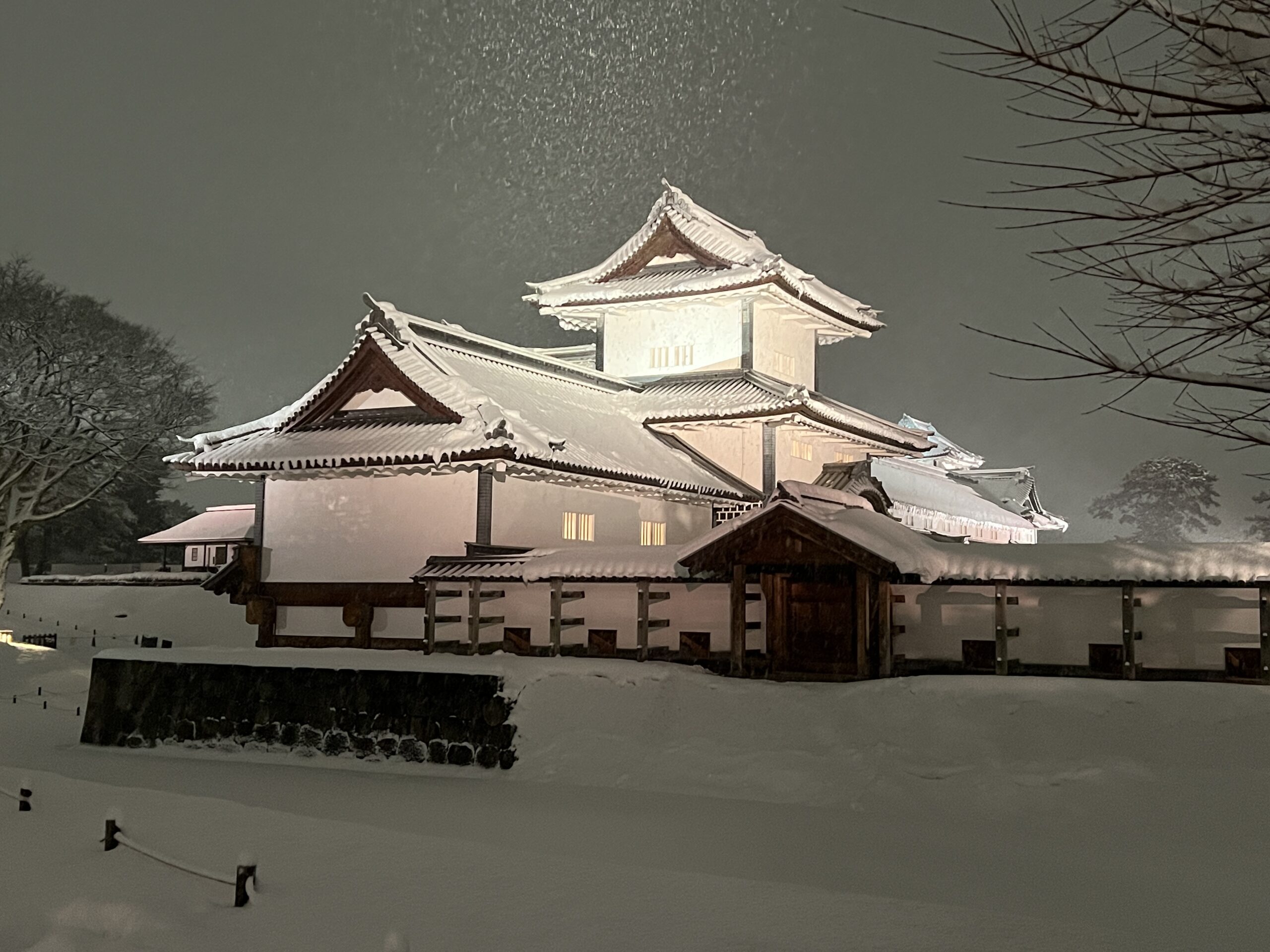 今から行きたい！雪や灯り、冬景色が美しい…お城で開催の祭り5選！