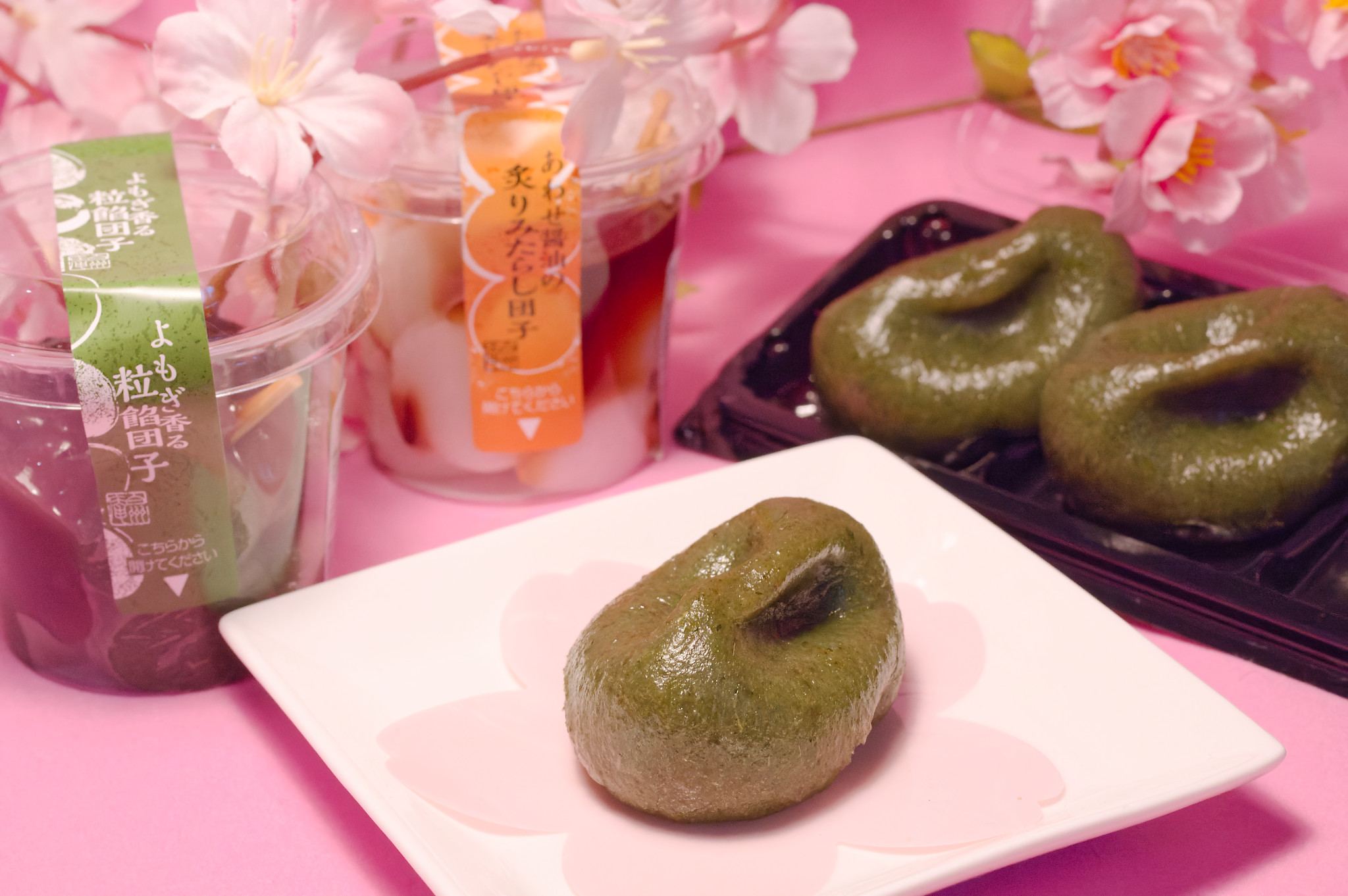 シャトレーゼに春が来た☆お花見に最適！2023年版・持ち歩きに便利なスイーツを食べ比べ