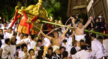 神さまの出産がお祭りに！？日吉大社「山王祭」火祭りとだんじりが混合した勇壮な祭り
