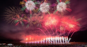 2023年新生！秋田「大曲の花火 春の章」はどう変わった？春花火の魅力もご紹介