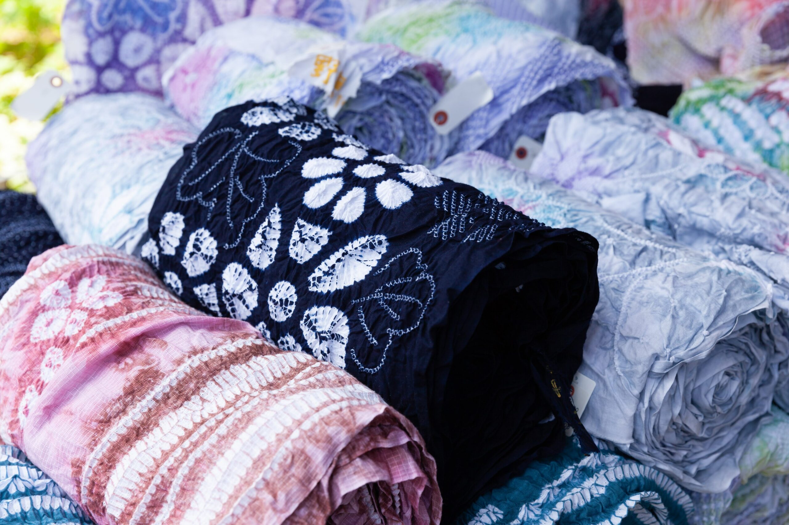 有松絞りはなぜ農業不適の不便な土地で育まれた？「有松絞りまつり」で絞りの物語に触れる