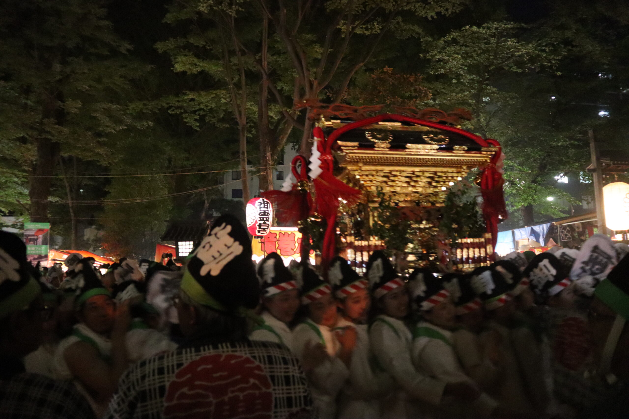 4年ぶりの神輿渡御！「くらやみ祭」の夜を賑わせる大太鼓と8基のお神輿