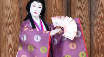 帯解寺「小野小町忌」絶佳の美女による十二単の舞