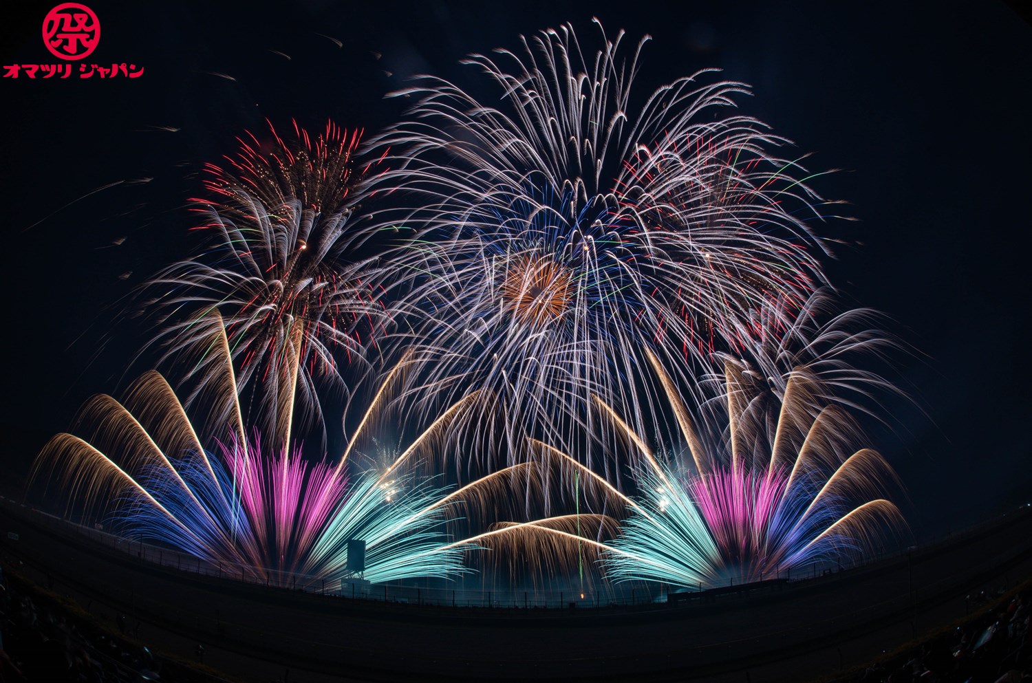 尺玉の開発音が身体に響き渡る！「天空deHANABI inオートポリス」（大分県）