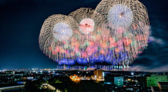山形「酒田の花火」は花火ショーから国内唯一の二尺玉花火競技大会へ！その理由・見所は？